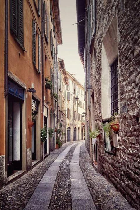 Antica Corte, Bilocale Nel Centro Storico Di Como Apartamento Exterior foto